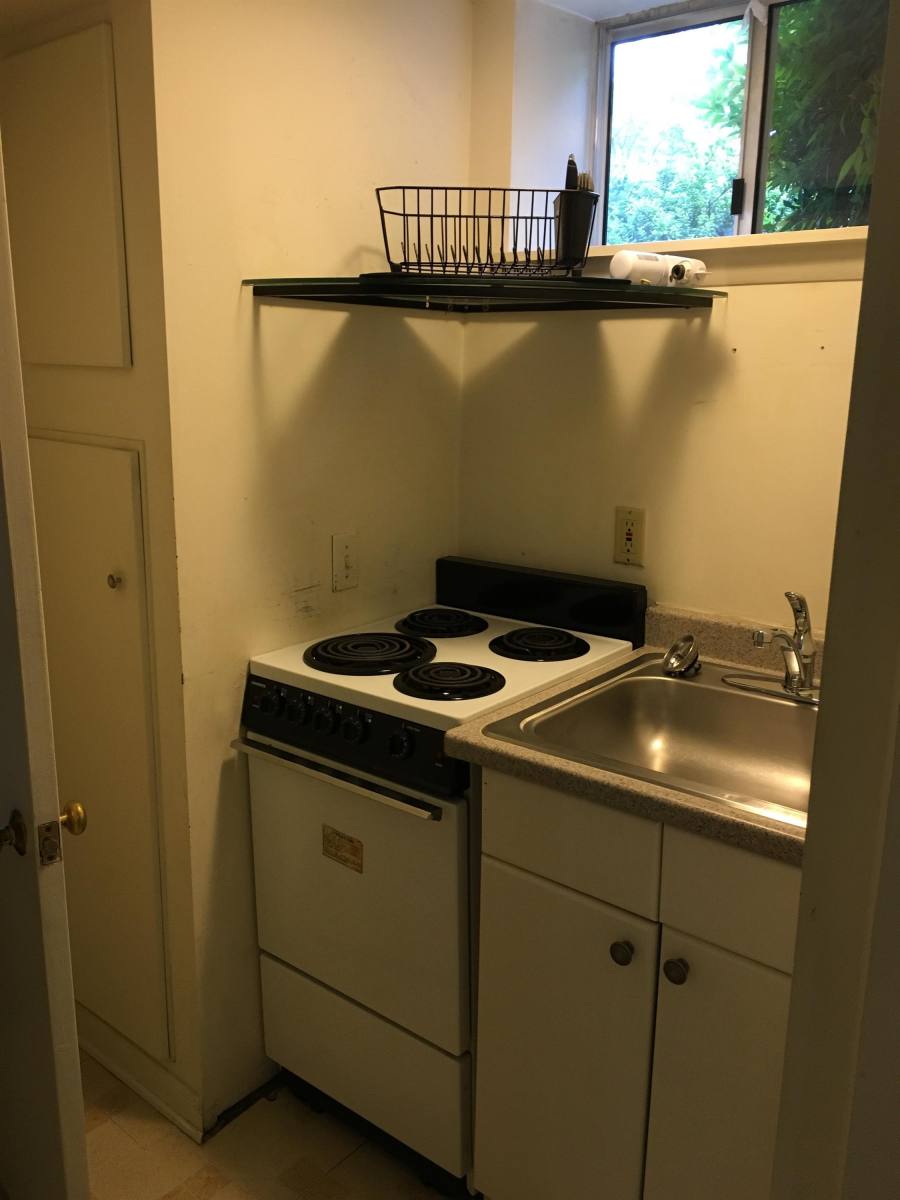 Apartment for rent at 5319 Pooks Hill Rd, Bethesda, MD 20814
