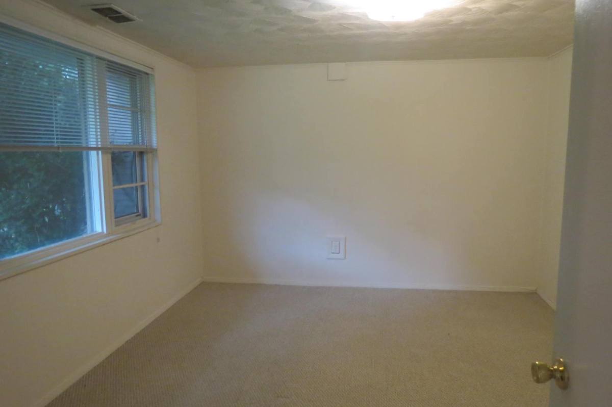Apartment for rent at 5319 Pooks Hill Rd, Bethesda, MD 20814