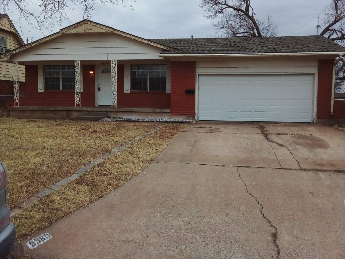 House for rent at Country Club West, 5380 NW Columbia Ave, Lawton, OK 73505