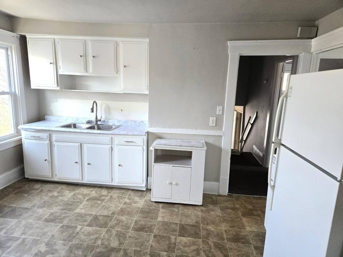 House for rent at 10701 Vernon Ave #UP, Cleveland, OH 44125