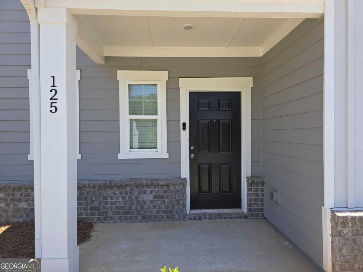 Townhouse for rent at 125 N Chesapeake Bay Dr, Locust Grove, GA 30248