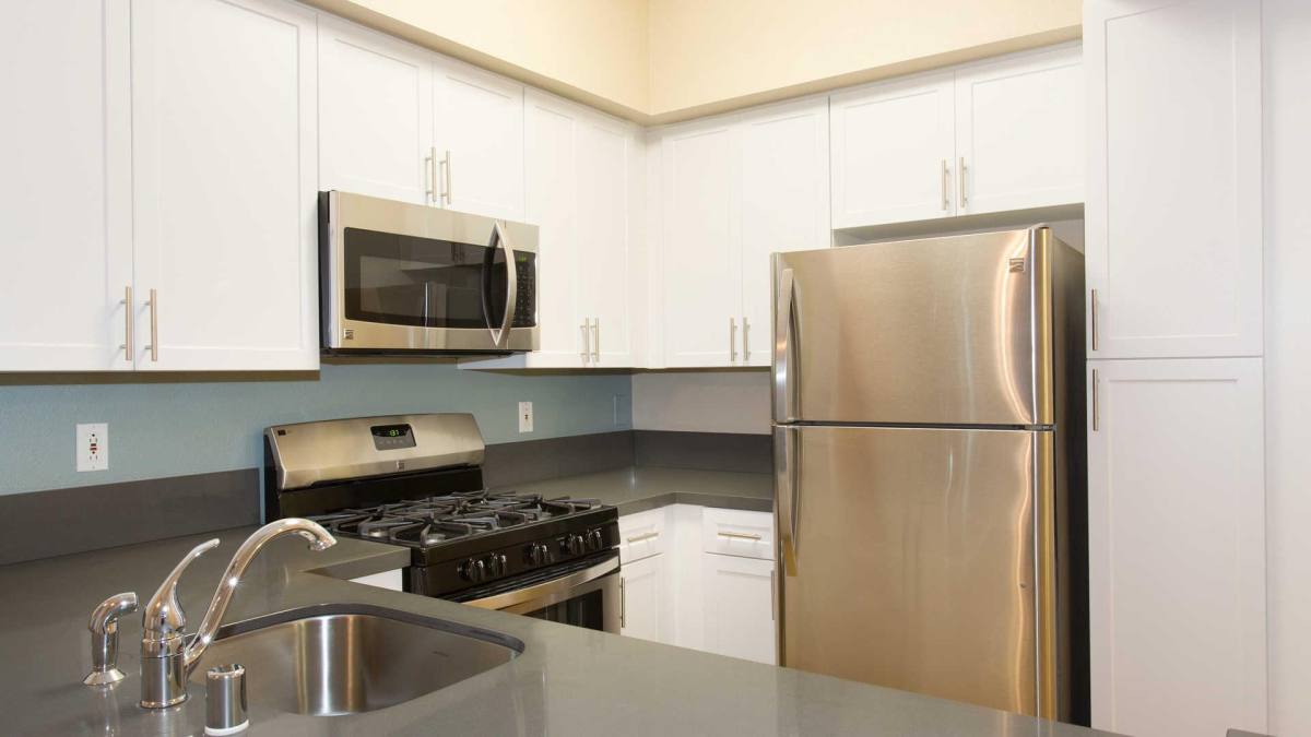 Apartment for rent at Bay Hill, 3801 E Pacific Coast Highway 004-135, Long Beach, CA 90804