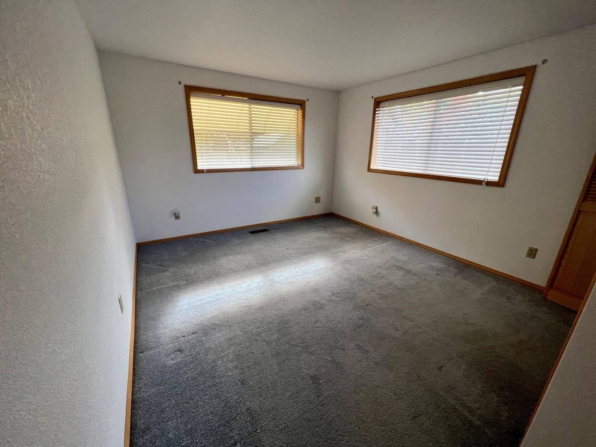 House for rent at Valley View Terrace, 1842 Garden Dr, Medford, OR 97504