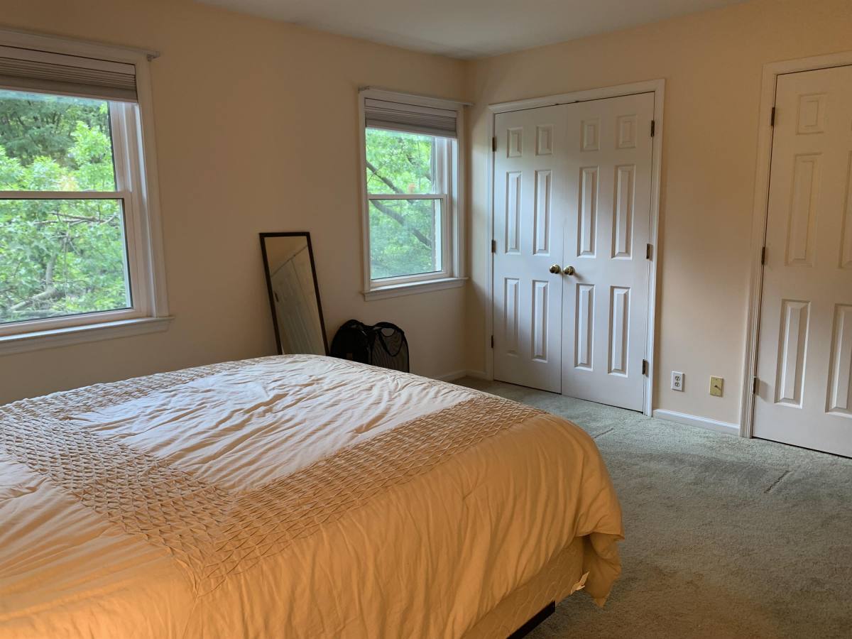 Townhouse for rent at 1319 W 10th St, Wilmington, DE 19806