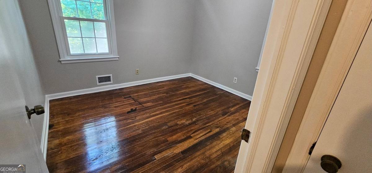 Apartment for rent at 488 Pomona Circle SW, Atlanta, GA 30315