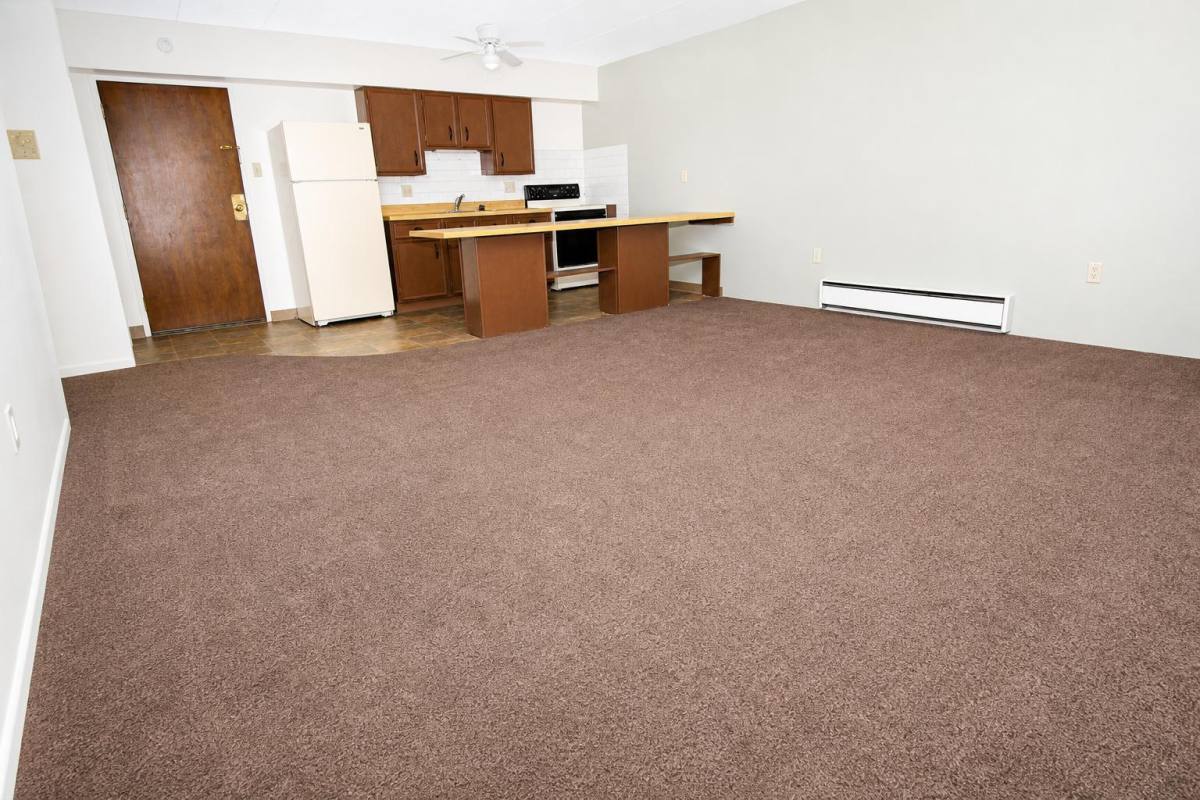 Apartment for rent at Foxwood, 120 Foxwood Rd, Coraopolis, PA 15108