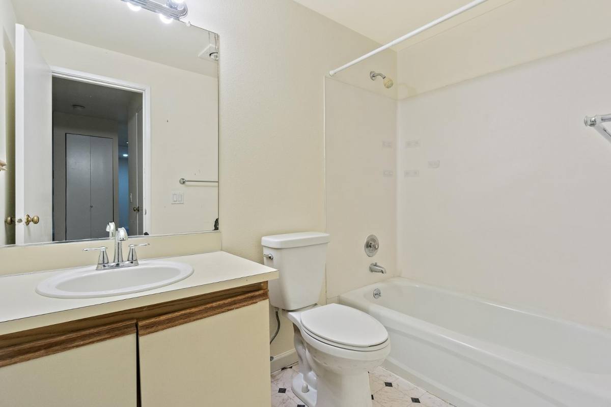 Apartment for rent at 1151 N 94th St, Seattle, WA 98103