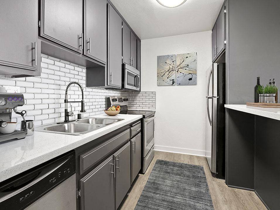 Apartment for rent at 14400 Chandler Blvd #102, Van Nuys, CA 91401