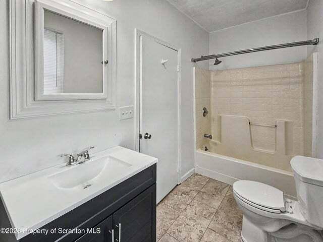 Apartment for rent at 814 Price St, Scranton, PA 18519