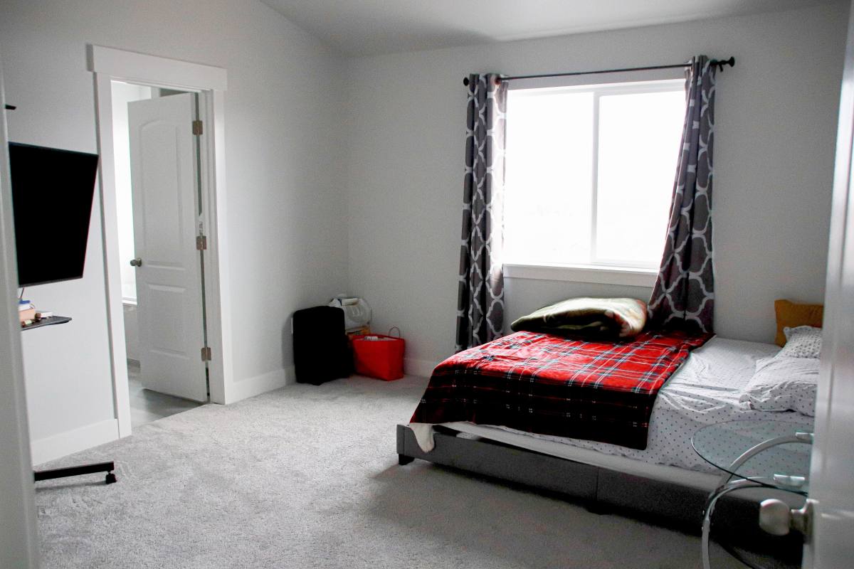 House for rent at 1531 W Stone Gate Dr, Saratoga Springs, UT 84045