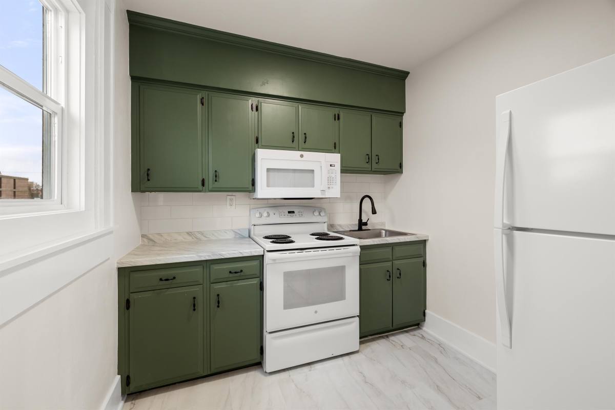 Apartment for rent at 112 E 1st St, Aberdeen, WA 98520