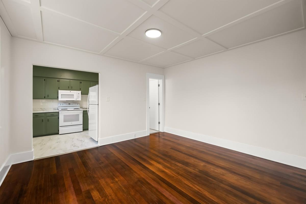 Apartment for rent at 112 E 1st St, Aberdeen, WA 98520