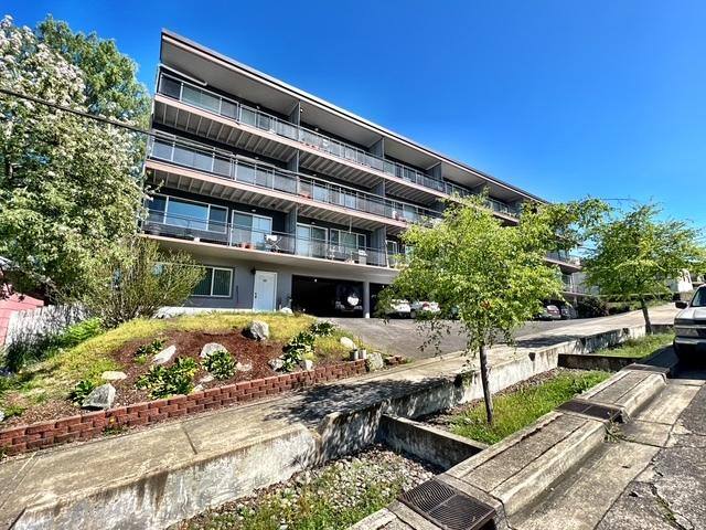 Apartment for rent at 1104 Pacific Ave, Bremerton, WA 98337