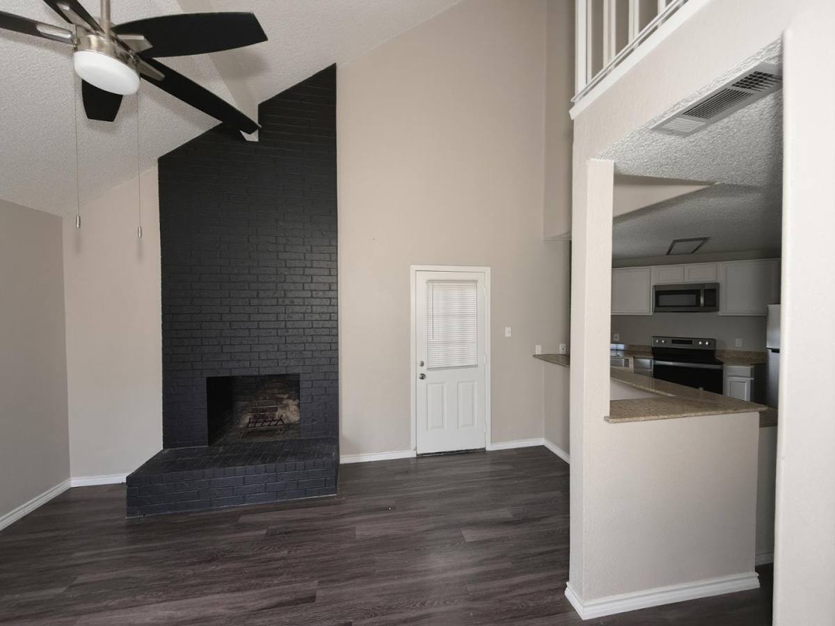 Townhouse for rent at Peppertree Townhomes, 1900 W Taylor St #2, Sherman, TX 75092