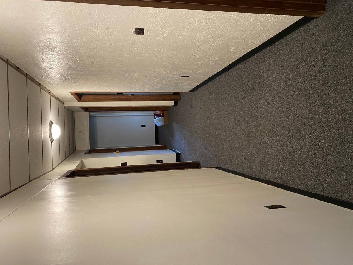 Apartment for rent at 413 W Main St, New Alexandria, PA 15670