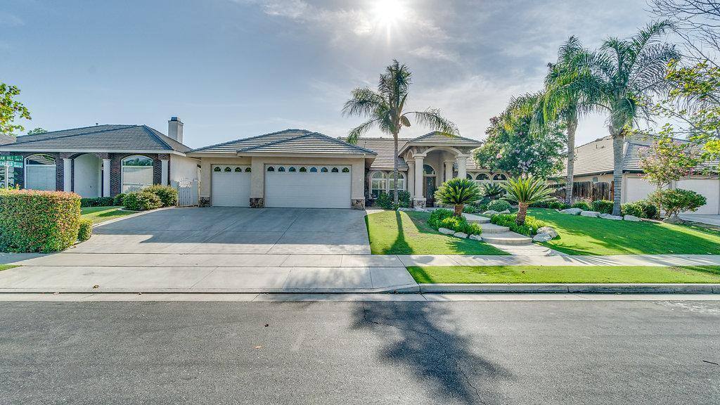 House for rent at Stonebrooke Estates, 2907 Windham Hill St, Bakersfield, CA 93311