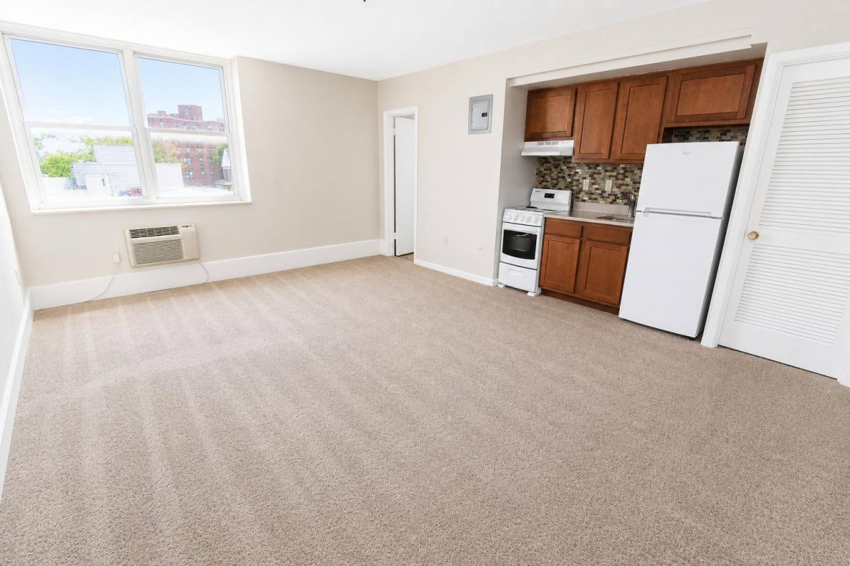 Apartment for rent at 300 Melwood Ave #4651 Centre, Pittsburgh, PA 15213