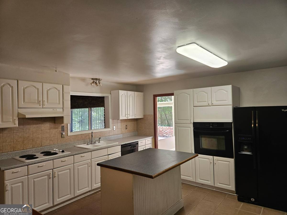 House for rent at 3543 Cloudland Dr, Stone Mountain, GA 30083