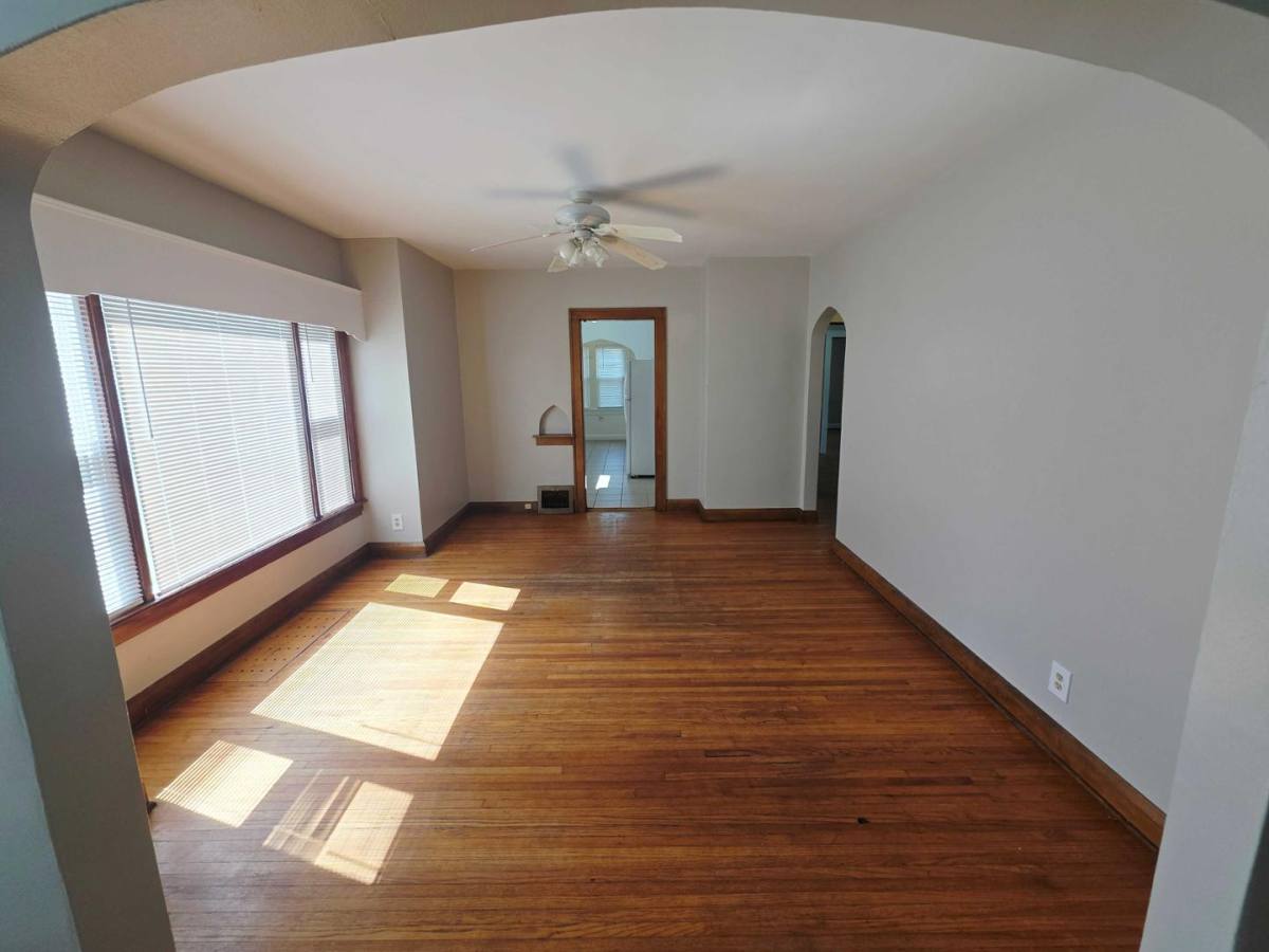 Apartment for rent at 1919 Christie St, Toledo, OH 43606