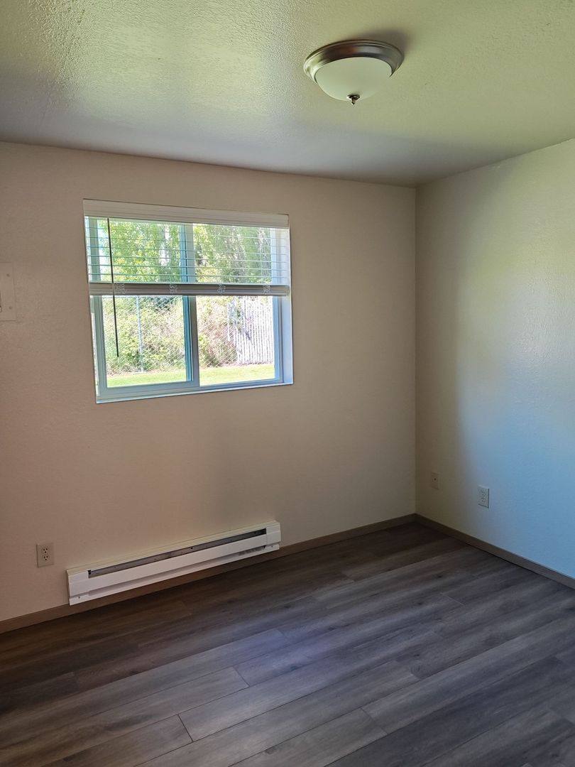Apartment for rent at 1521 N 26th St, Mount Vernon, WA 98273