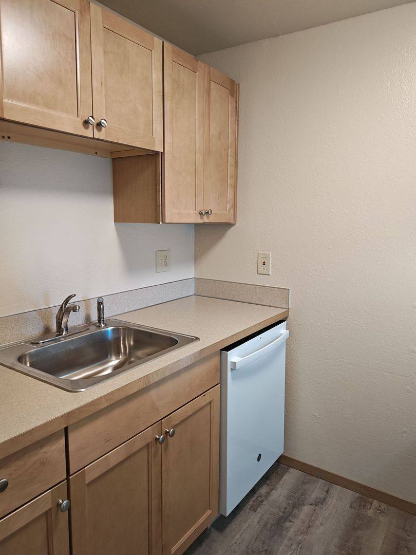 Apartment for rent at 1521 N 26th St, Mount Vernon, WA 98273