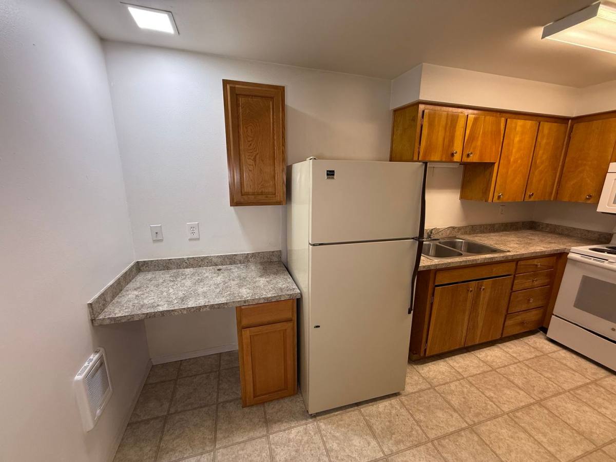 Apartment for rent at 943 E Augusta Ave, Spokane, WA 99207