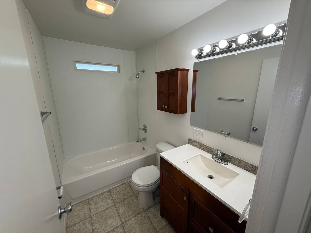 Apartment for rent at 943 E Augusta Ave, Spokane, WA 99207