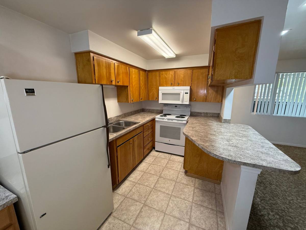 Apartment for rent at 943 E Augusta Ave, Spokane, WA 99207