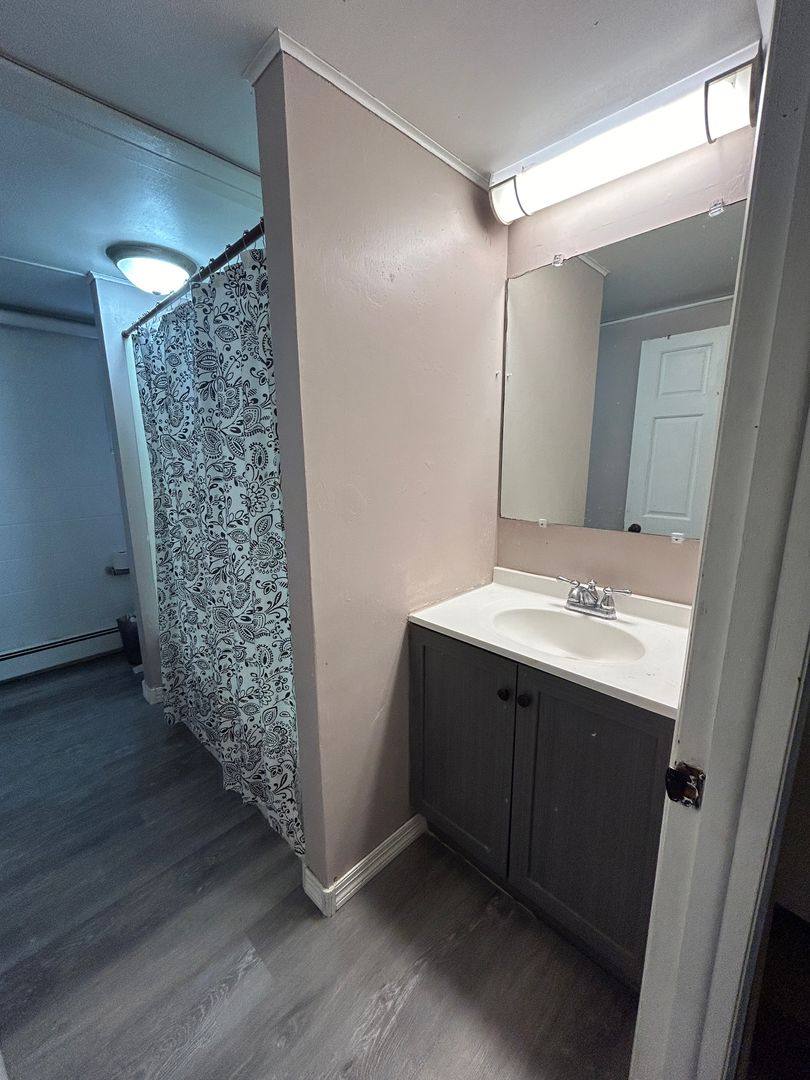 Apartment for rent at 967 Pleasant Lane, Dickinson, ND 58601