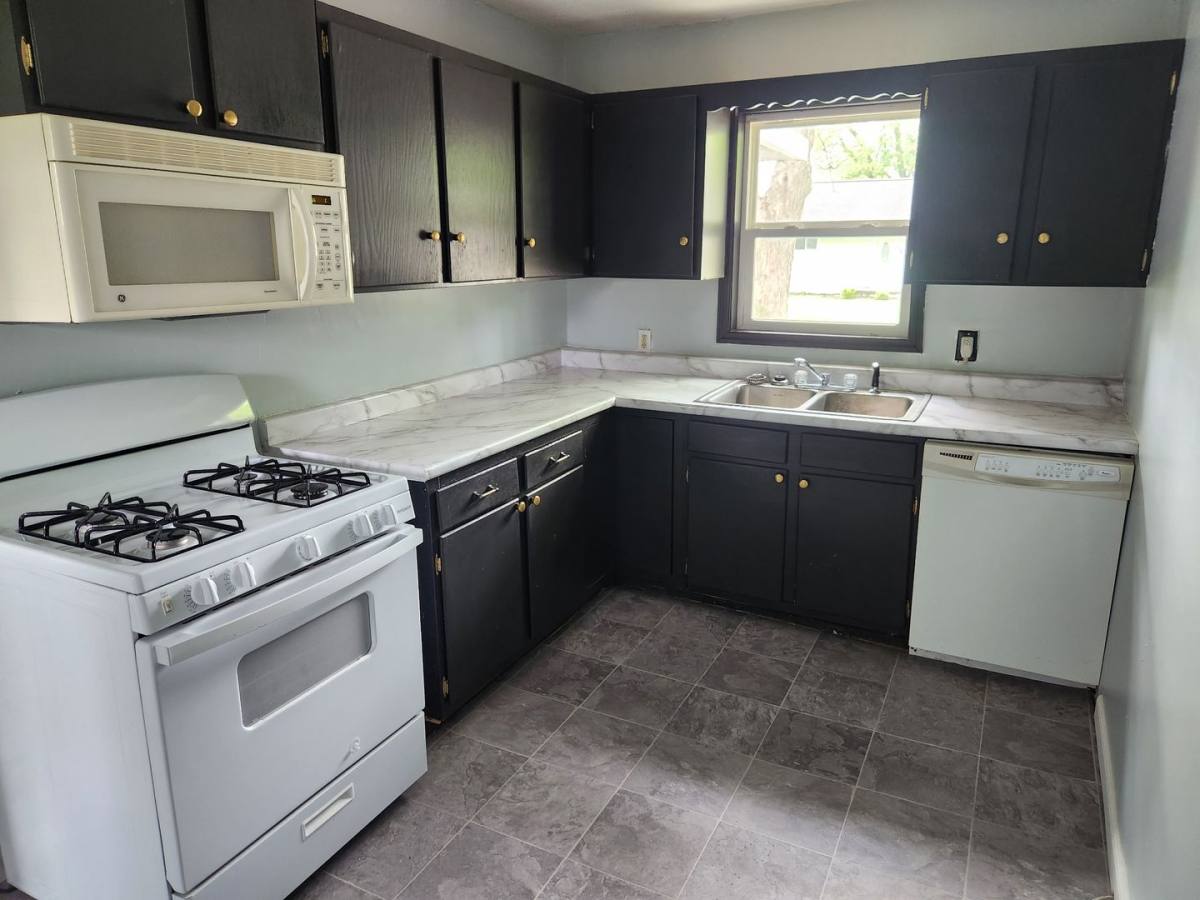 House for rent at 1404 E 24th, Muncie, IN 47302