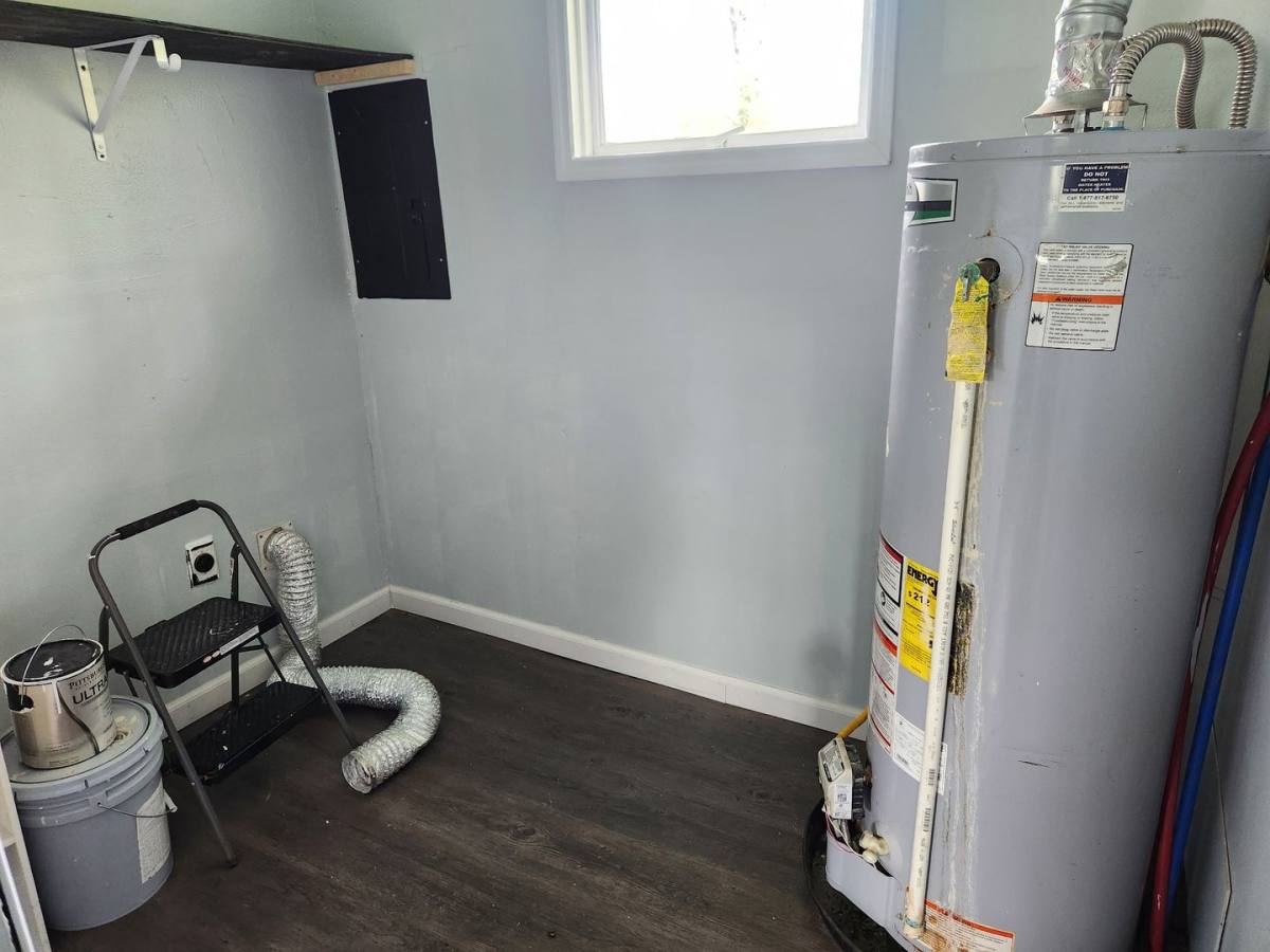 House for rent at 1404 E 24th, Muncie, IN 47302