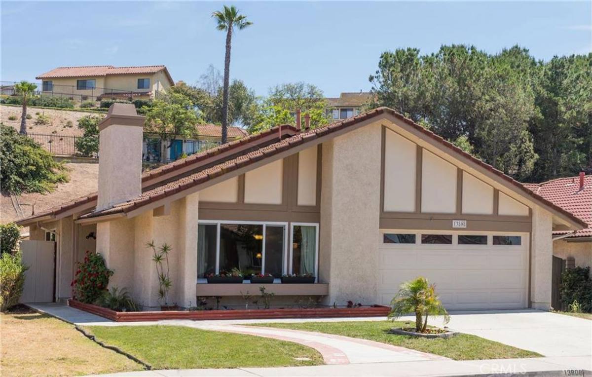 House for rent at 13808 Bear Valley Rd, Moorpark, CA 93021