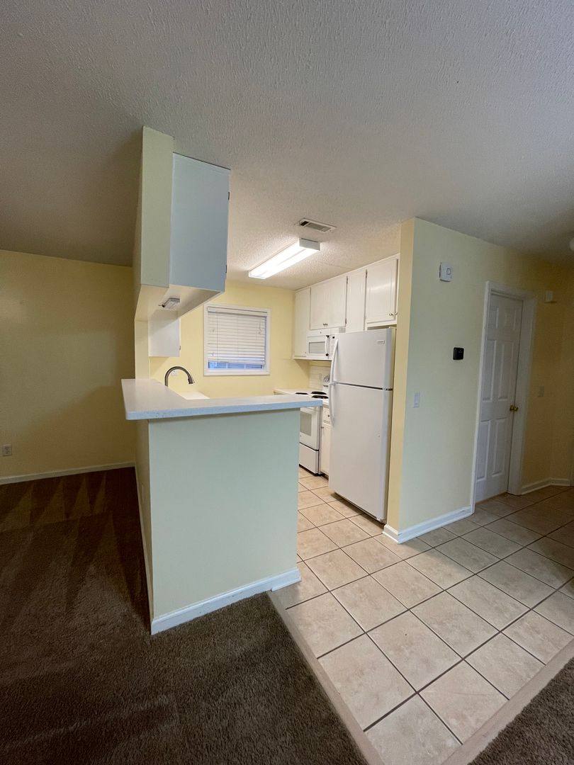 Townhouse for rent at 100 Woodmere Dr, Enterprise, AL 36330