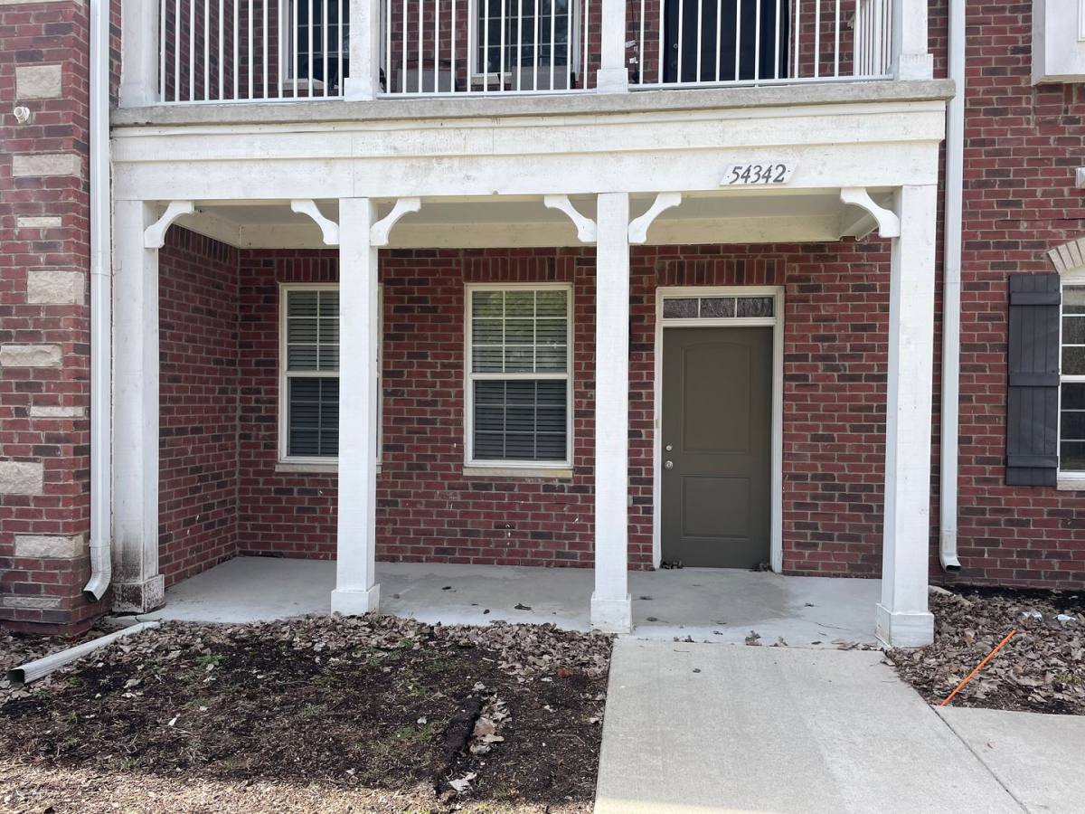 Apartment for rent at 54342 Calusa, Utica, MI 48316