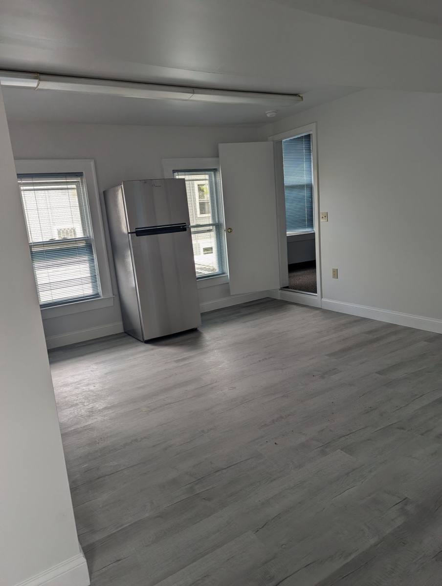 Apartment for rent at 53 Granite St, New London, CT 06320