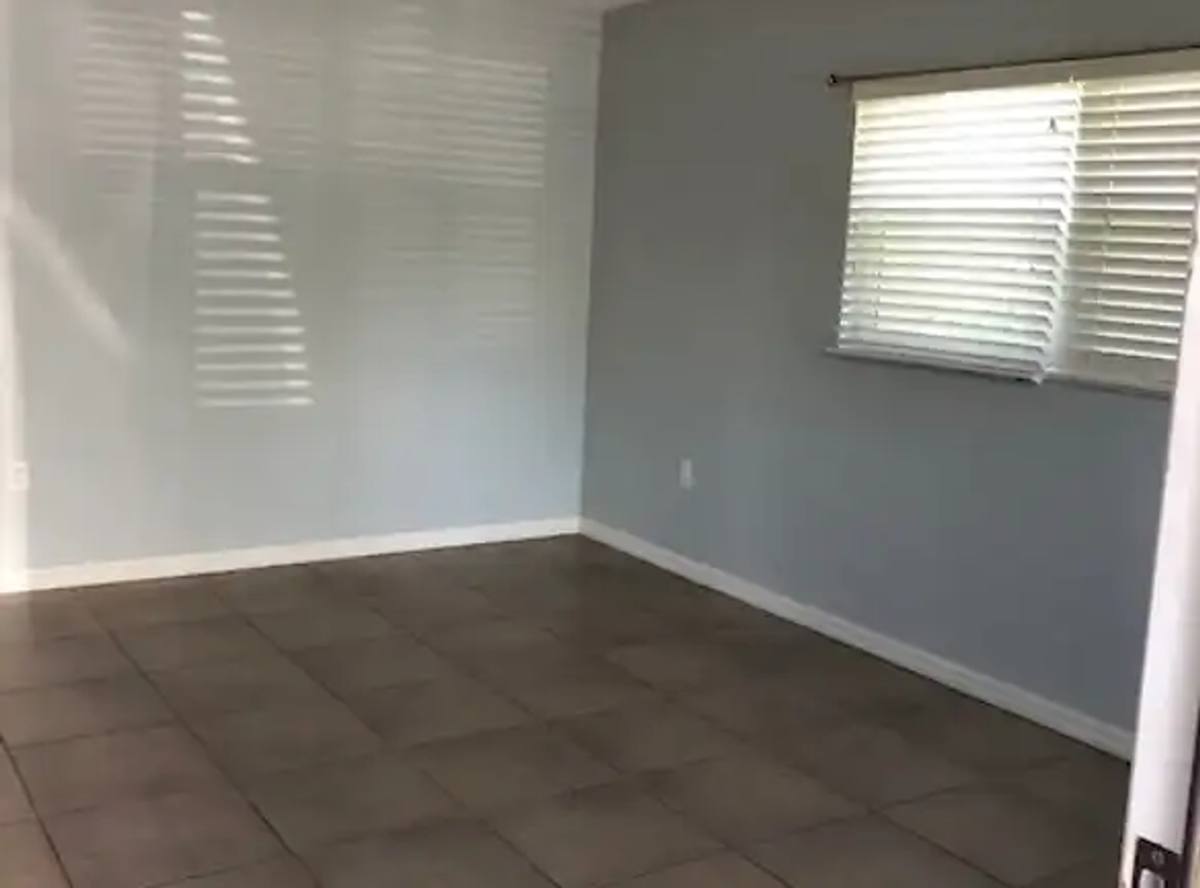 Apartment for rent at 2054 Arlington St, Sarasota, FL 34239