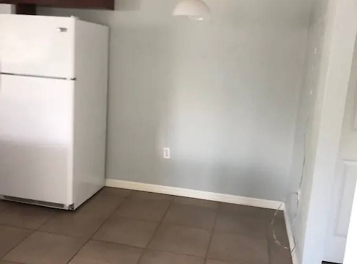 Apartment for rent at 2054 Arlington St, Sarasota, FL 34239