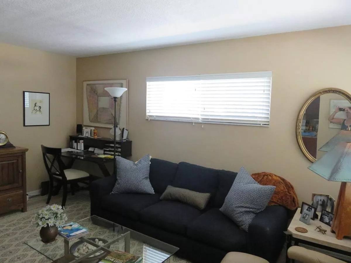 Apartment for rent at 2054 Arlington St, Sarasota, FL 34239