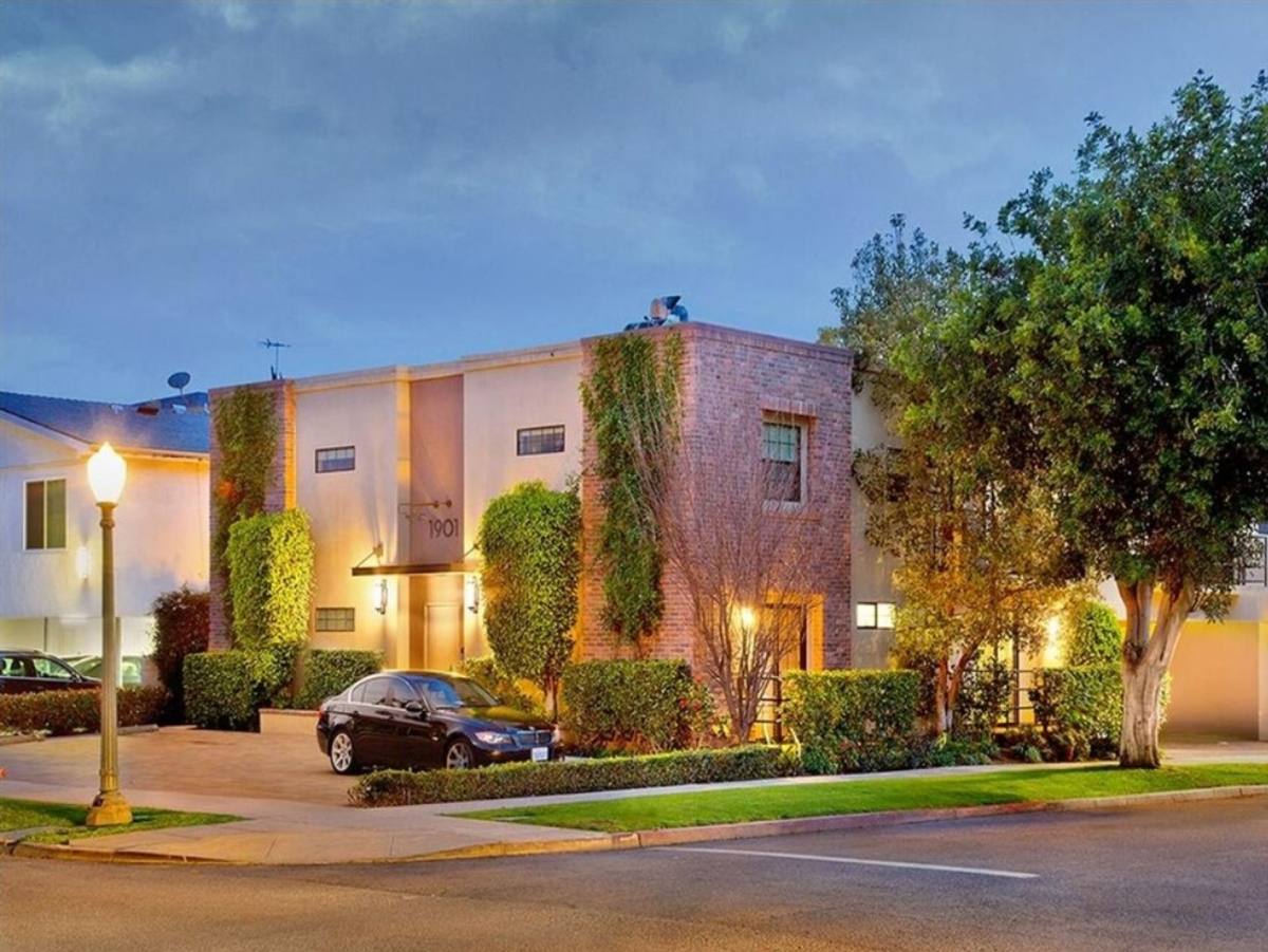 Apartment for rent at 1901 Overland Ave, Los Angeles, CA 90025