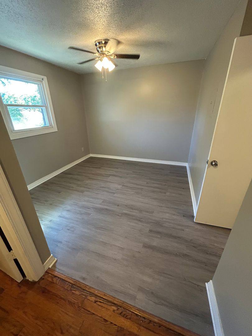 Apartment for rent at 500 E Park St, Kansas City, KS 66106