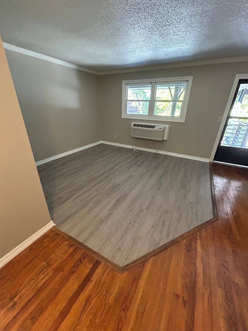 Apartment for rent at 500 E Park St, Kansas City, KS 66106