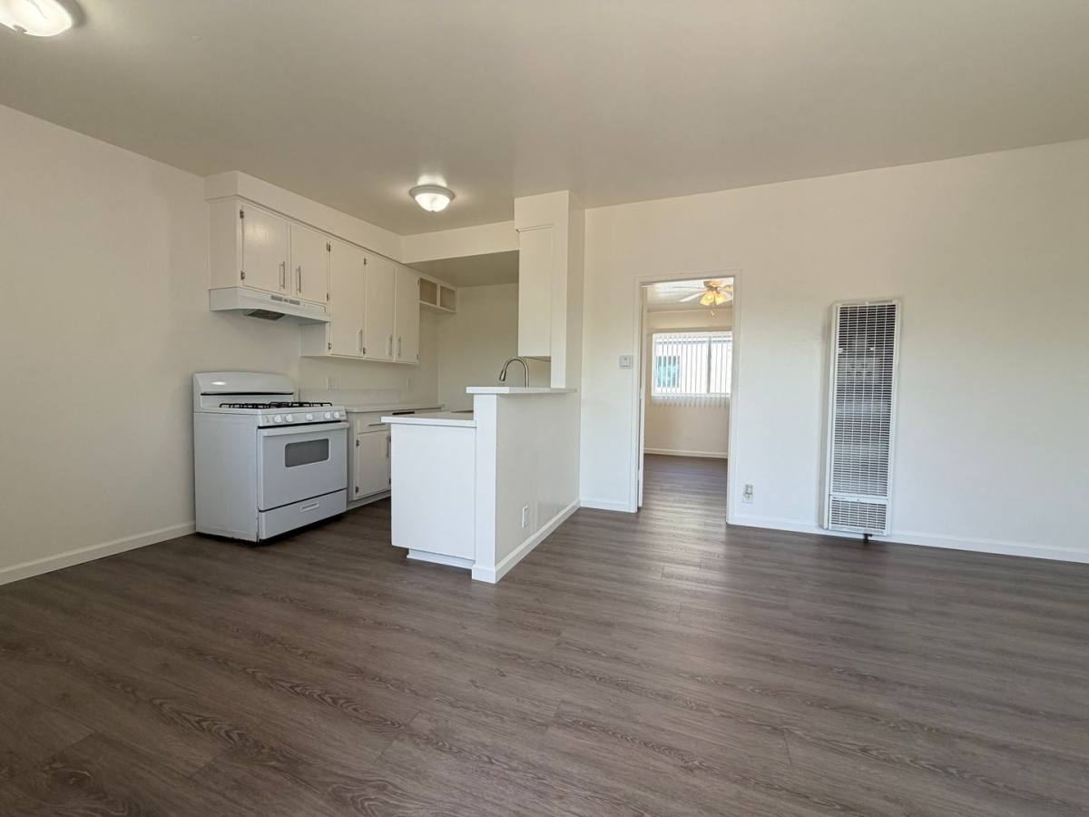 Apartment for rent at 500 Cuesta Del Mar Dr, Oxnard, CA 93033