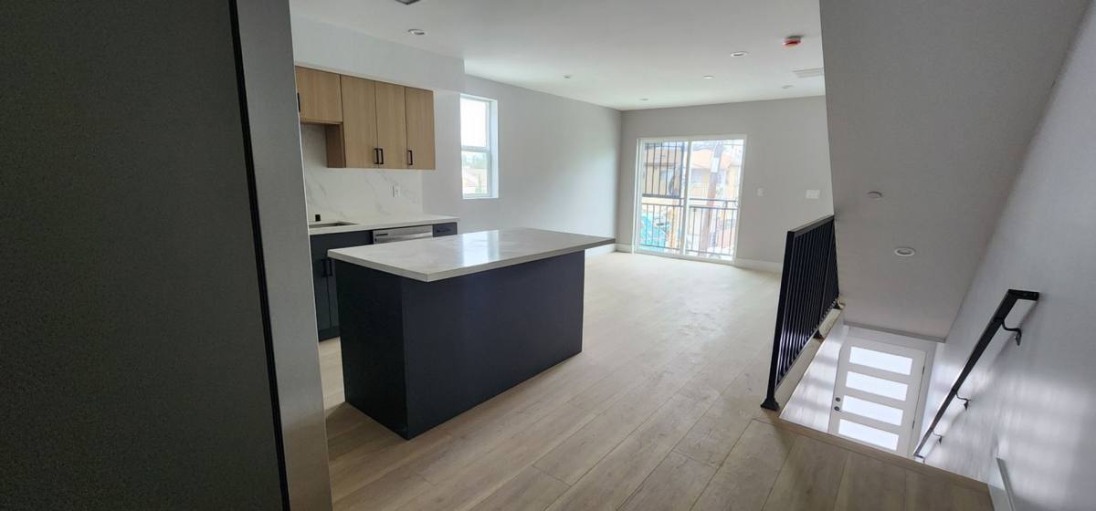 Townhouse for rent at 5729 N Klump Ave, North Hollywood, CA 91601