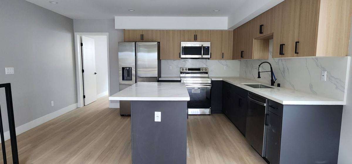 Townhouse for rent at 5729 N Klump Ave, North Hollywood, CA 91601