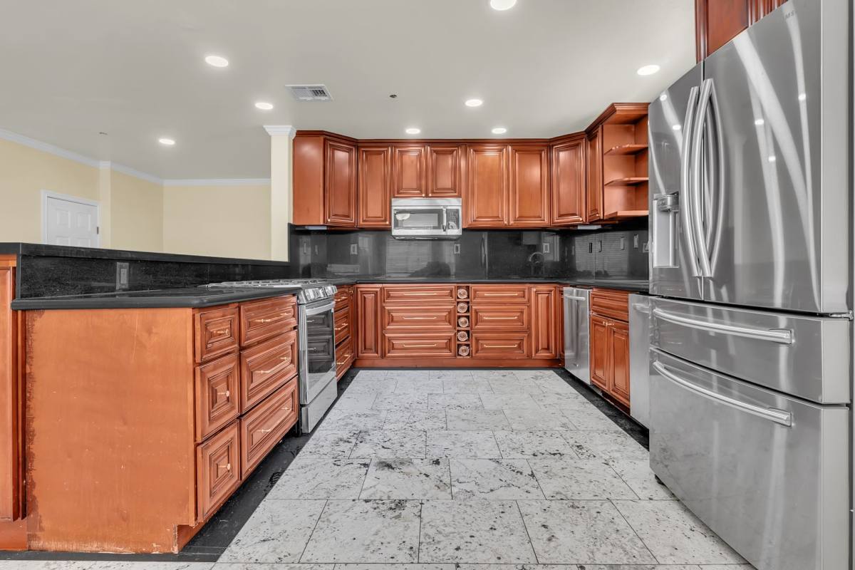 Apartment for rent at 5246 N Gareloch Ave, Azusa, CA 91702