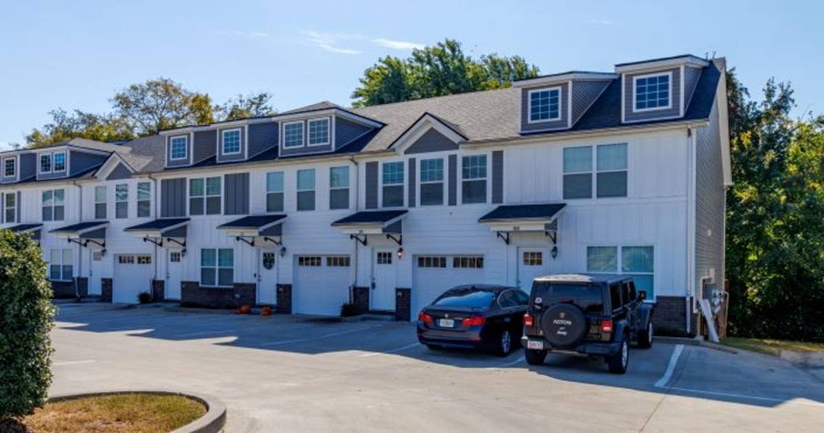 Apartment for rent at 346 Landrum Place, Clarksville, TN 37043
