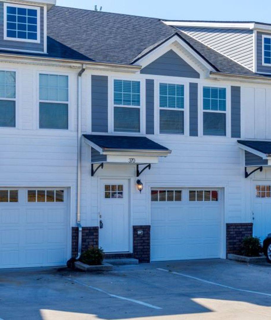 Apartment for rent at 346 Landrum Place, Clarksville, TN 37043