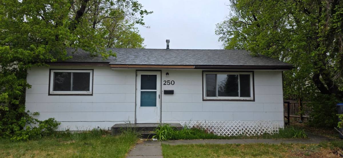 House for rent at 250 Cribbon Ave, Cheyenne, WY 82007