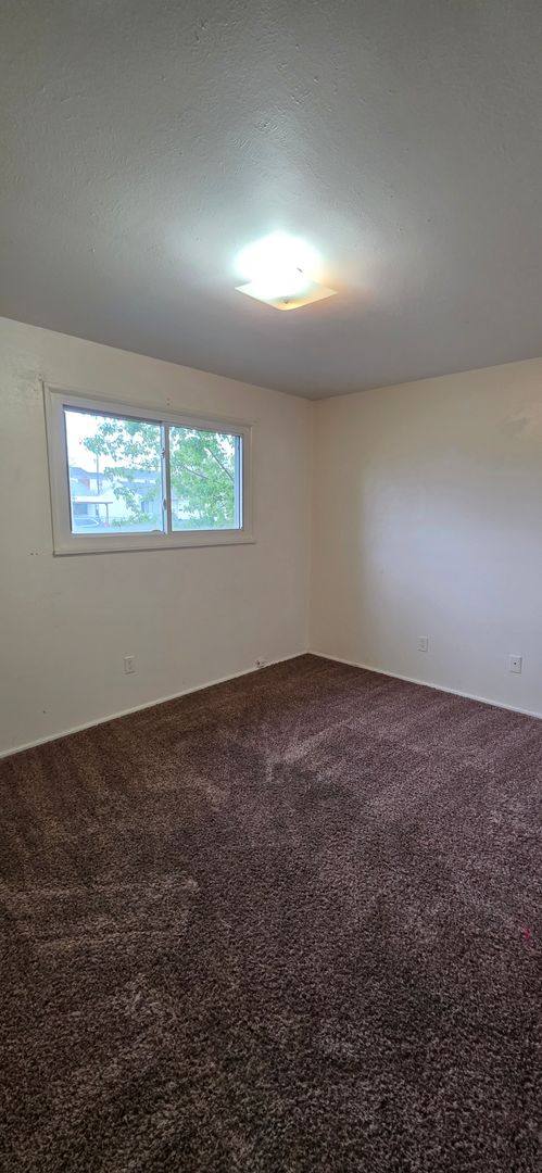 House for rent at 250 Cribbon Ave, Cheyenne, WY 82007