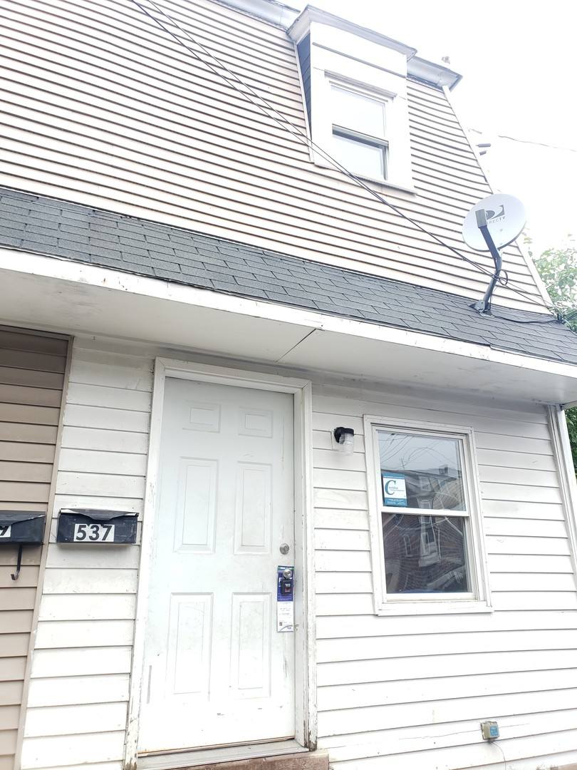 House for rent at 537 Pratt St, Allentown, PA 18102